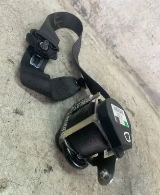 Opel Zafira C Front seatbelt 623097200