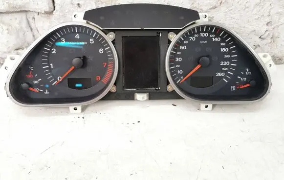 Audi A6 S6 C6 4F Speedometer (instrument cluster) 4F0920900K 4F0910900A