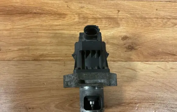 Opel Insignia A EGR valve 17882