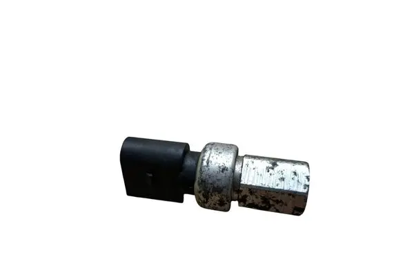 Volkswagen Golf V Air conditioning (A/C) pressure sensor 1J0959126