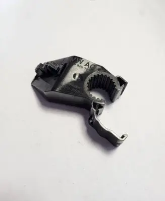 Audi Q7 4M Intercooler pipe mounting bracket 4M0820769G