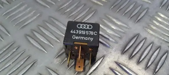 Volkswagen PASSAT B5 Other relay 443919578c