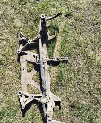 Volkswagen PASSAT B8 Front subframe 3Q0199369e