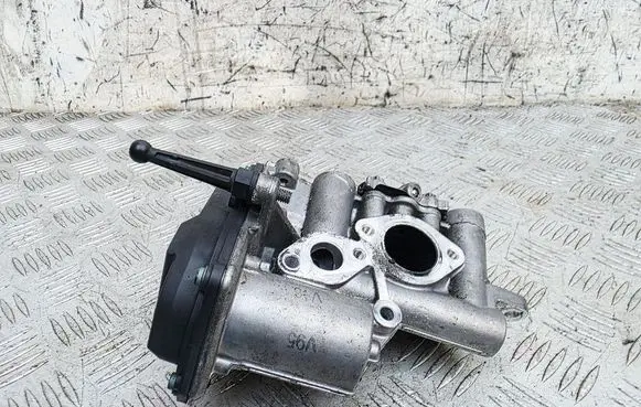 Mercedes-Benz E W213 EGR valve cooler A6541400060