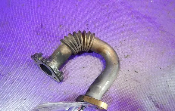 Skoda Praktik (5J8) EGR valve line/pipe/hose 03P131521B