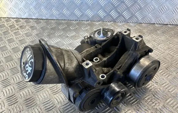 Oil filter mounting bracket