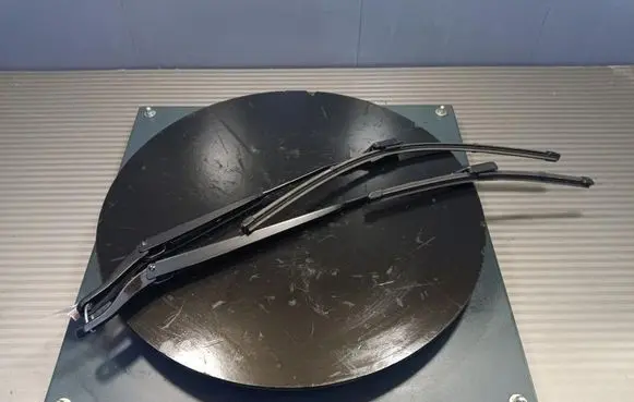 Opel Mokka Front wiper blade arm