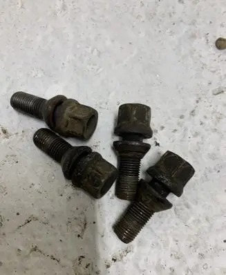 Citroen C4 I Picasso Nuts/bolts 