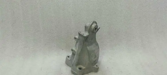 Mercedes-Benz SLK R172 Engine mounting bracket A6512234104