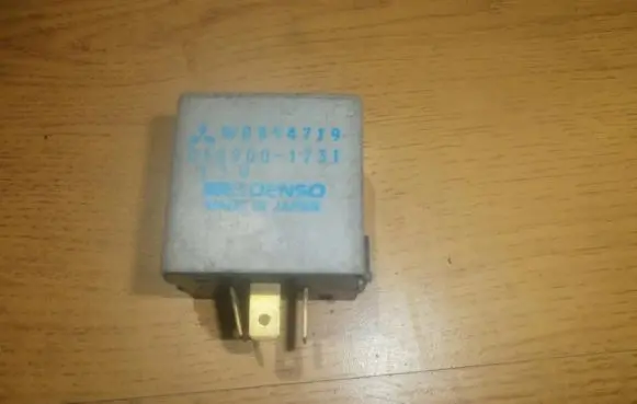 Mitsubishi Lancer Other relay MB894719