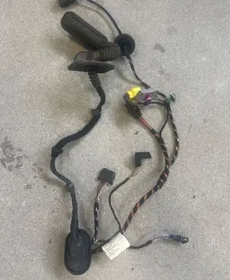 Volkswagen Tiguan Front door wiring loom 5N1971121A