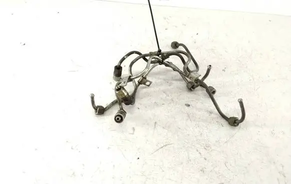 Mitsubishi L200 Fuel injector supply line/pipe 