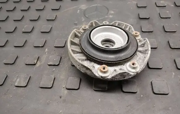BMW 2 F45 Front upper strut mount 