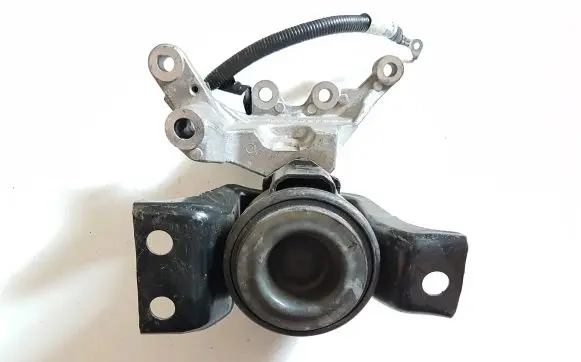 Nissan Juke I F15 Engine mount bracket 112101KC0B 113321KC0A 240861KC0B