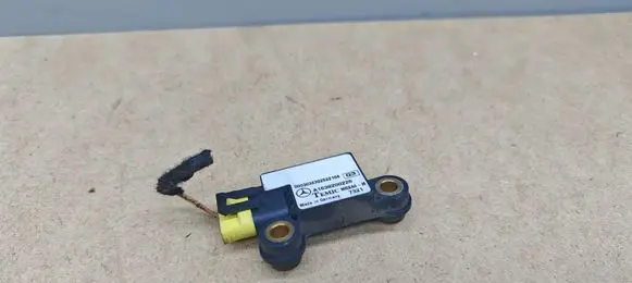 Mercedes-Benz ML W163 Airbag deployment crash/impact sensor A1638200226