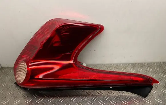 Nissan Juke I F15 Rear/tail lights 