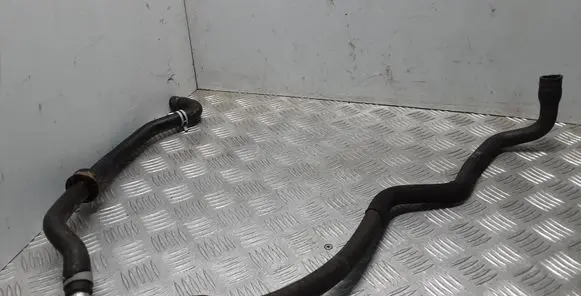 Mercedes-Benz ML W164 Engine coolant pipe/hose A1645062135