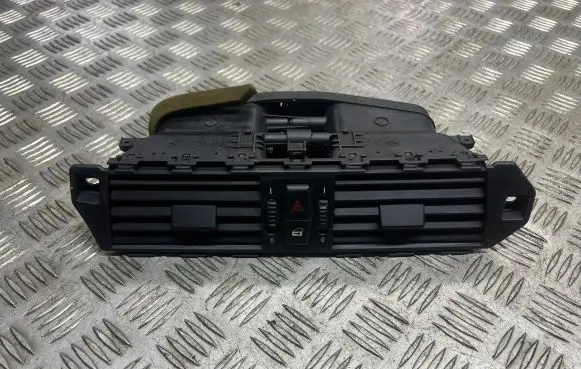 BMW 5 E60 E61 Dash center air vent grill 6910734 141218 7009275