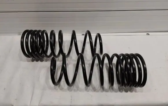 Toyota Tundra II Rear coil spring 51210