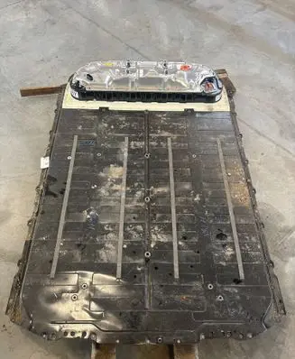 Tesla Model Y Hybrid / electric car battery 166696924E