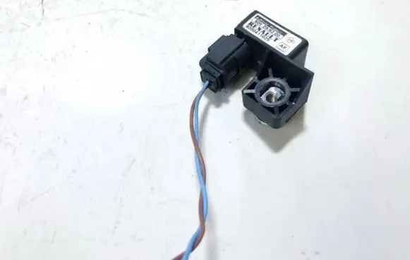 Renault Megane II Airbag deployment crash/impact sensor 8200411025 601298200