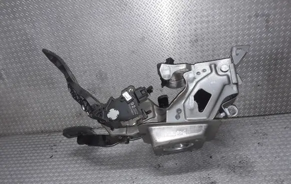 Nissan Micra Pedal assembly 9206011A 180021HM0A