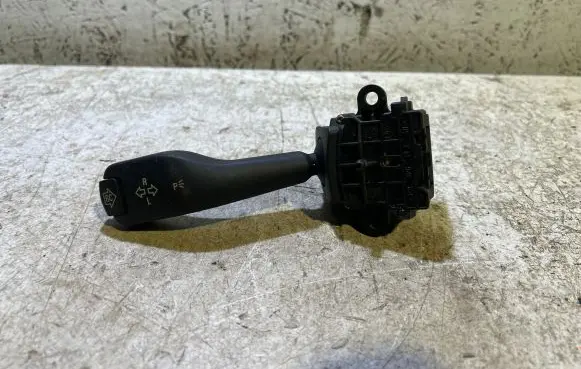 BMW 3 E46 Indicator stalk 8363668 0110401025
