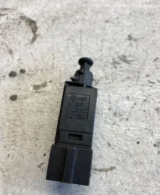 Brake pedal sensor switch