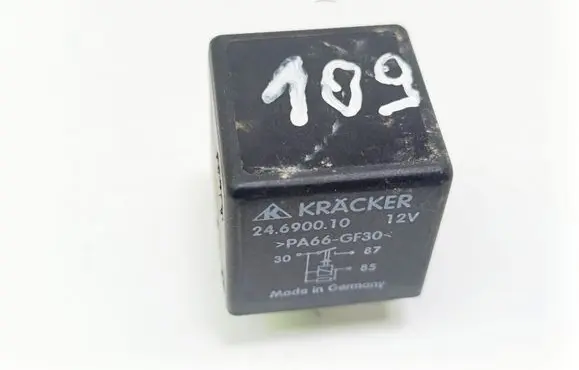 Volkswagen Golf IV Other relay