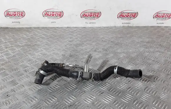 Toyota RAV 4 (XA50) Engine coolant pipe/hose