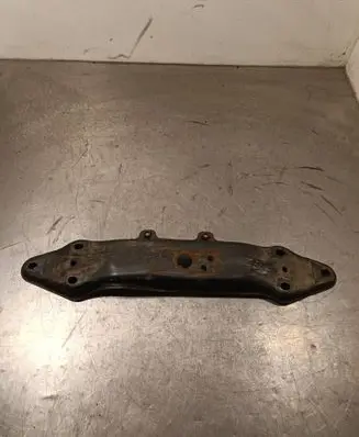 Subaru Forester SG Engine mounting bracket
