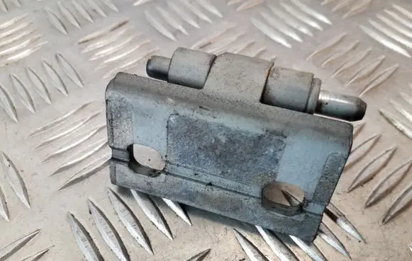 Volvo V70 Front door upper hinge