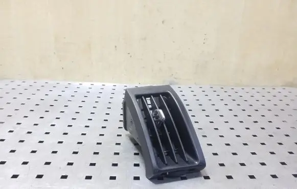 Land Rover Freelander 2 - LR2 Dashboard side air vent grill/cover trim 6H5201815AE VP6H5XA01815AC
