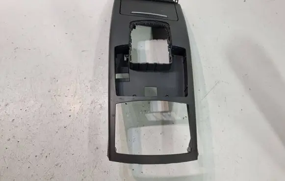 Audi A6 S6 C6 4F Center console 4F1864261 P0103820 T002188