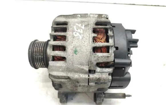 Volkswagen Golf Plus Generator/alternator 03L903023F TG14C026
