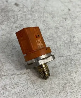 Fuel pressure sensor