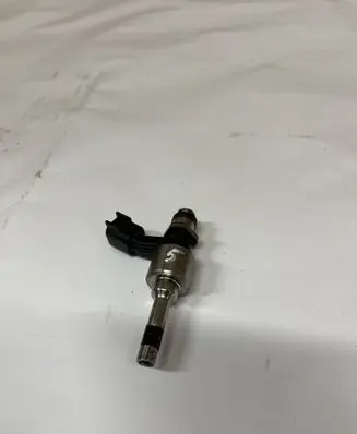Chevrolet Camaro Fuel injector 12647362 12692884