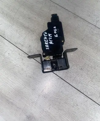 KIA Sorento Tailgate window lock/catch/latch 871303E000