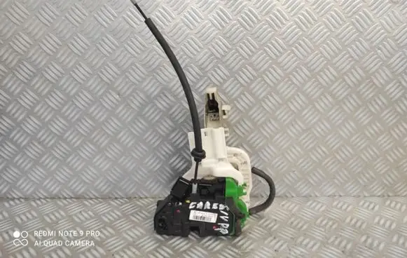 KIA Carens III Front door lock 81320A4060