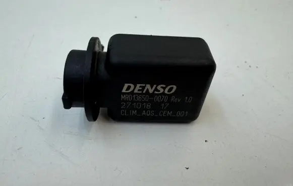 Peugeot 5008 II AUC sensor MR0136500070