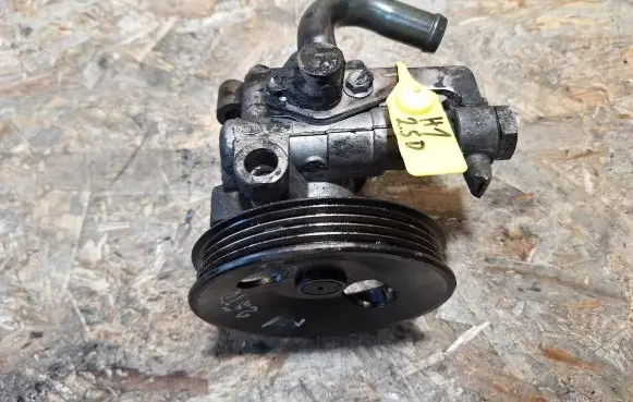 KIA K2500, K2700, K3000 Power steering pump 4D56