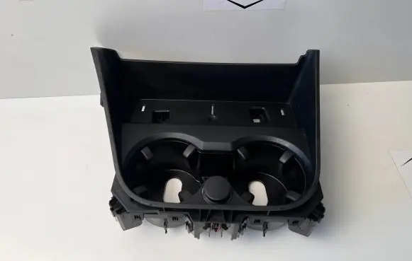 Cup holder front