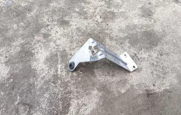 BMW X5M E70 Front bumper mounting bracket 77772210 7188836
