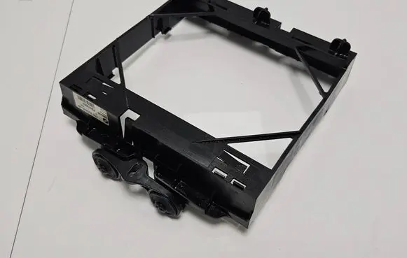 BMW 5 GT F07 Radiator mount bracket 7572543 R6146001 PA66GF3