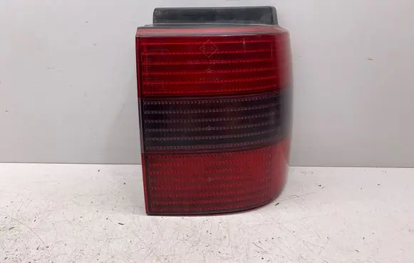 Volkswagen PASSAT B4 Rear/tail lights 3A9945257