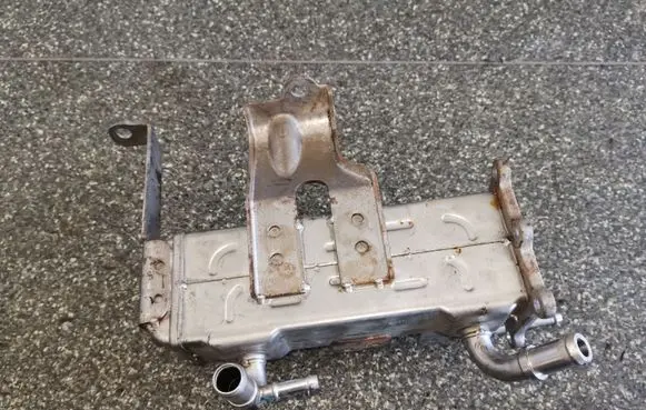 Chevrolet Orlando EGR valve cooler 25185316