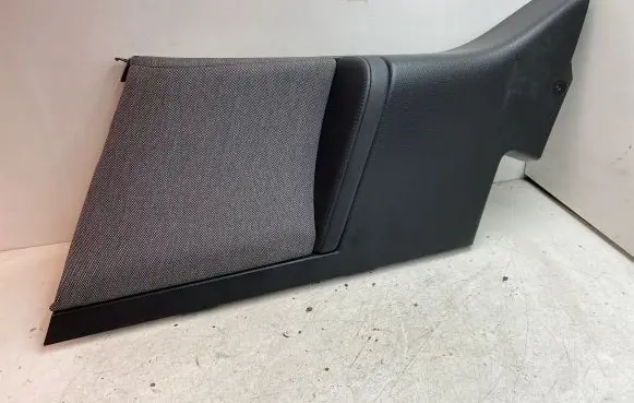 BMW i3 (C) pillar trim 7272427
