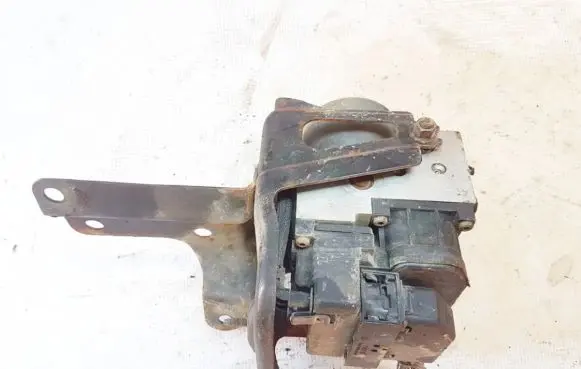 Nissan Almera Tino ABS Pump 476604U102 0265216787