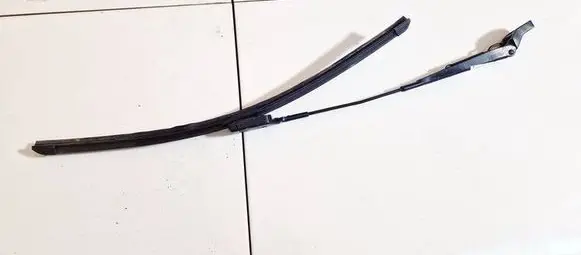 Skoda Fabia Mk2 (5J) Front wiper blade arm 5j1955409b