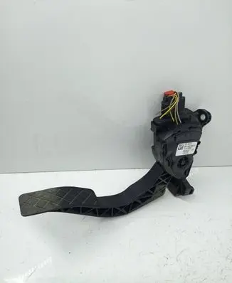 Audi A4 S4 B8 8K Accelerator throttle pedal 8K1723523